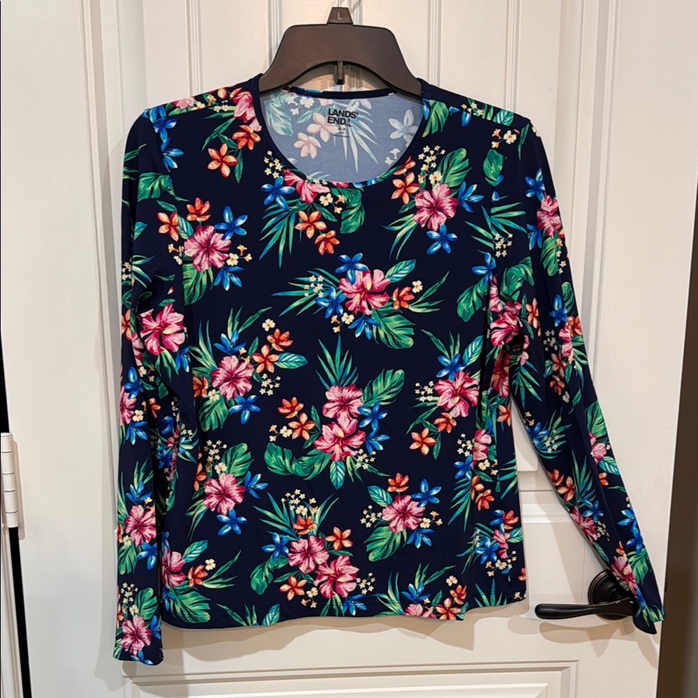 Lands' End Blue Fitted Long Sleeve Rash Guard. Size Medium/Petite